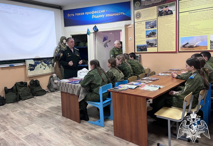 Росгвардейцы провели уроки по профориентации в образовательных учреждениях Тамбовской области