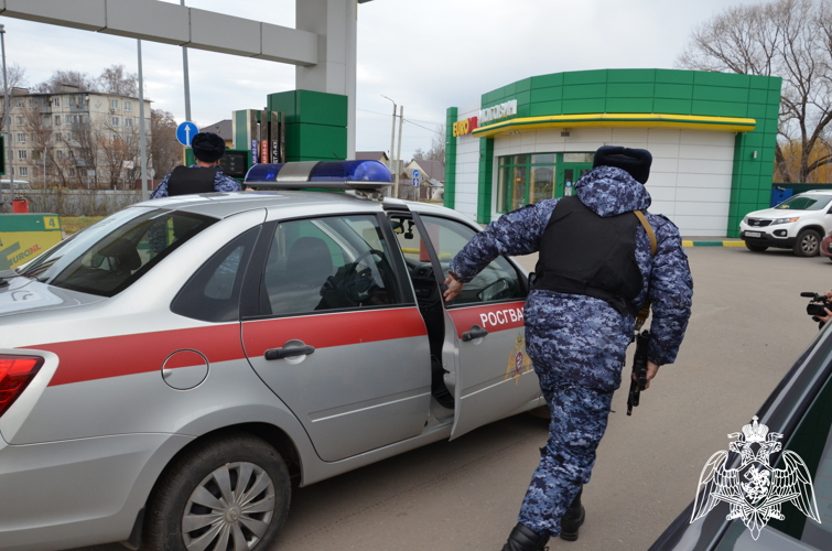 Росгвардейцы задержали подозреваемого в краже товаров из супермаркета в Тамбовской области