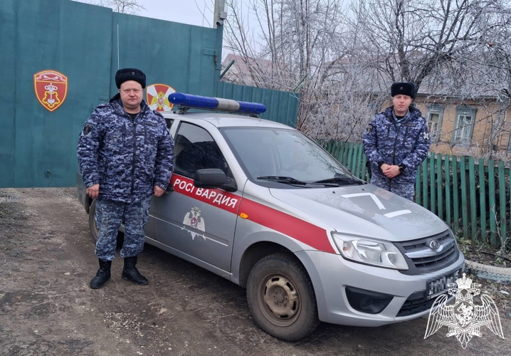 Сотрудники Росгвардии предотвратили возгорание на территории частного домовладения в Тамбовской области