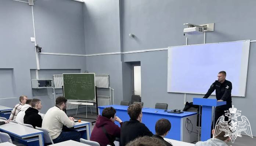 Росгвардейцы провели урок для тамбовских студентов в рамках всероссийской ведомственной акции
