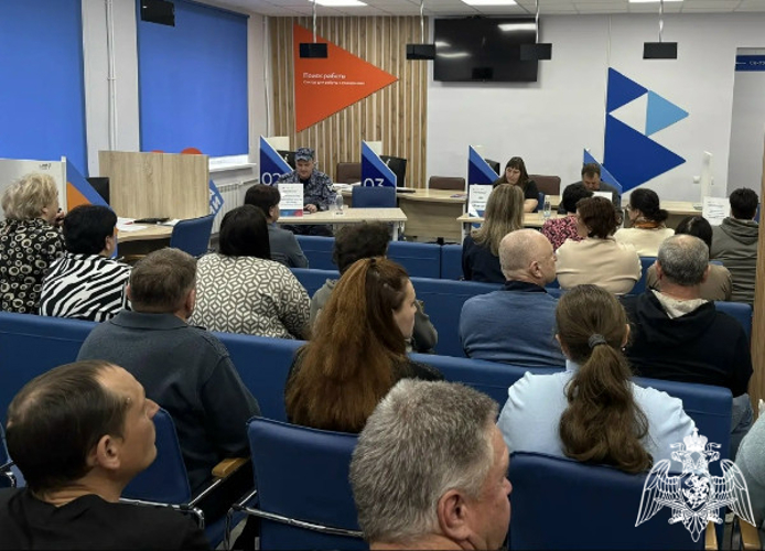 Росгвардейцы приняли участие ярмарке вакансий в Рассказово