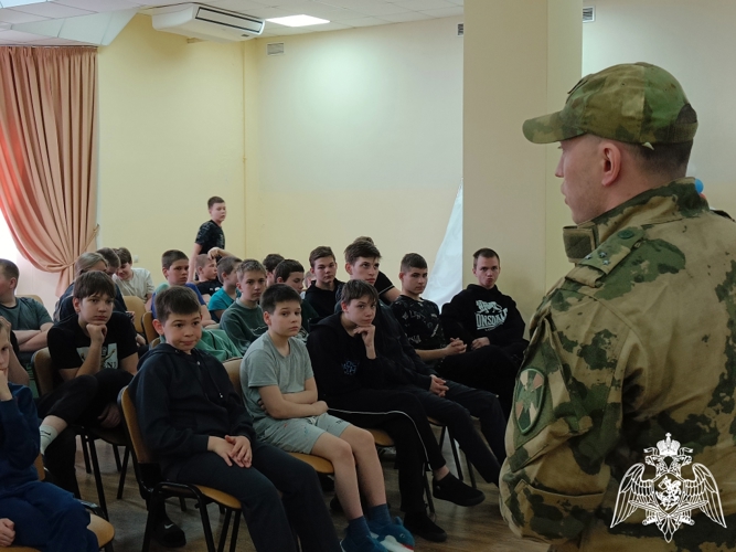 Росгвардейцы встретились с ребятами профильной смены «Сила Тамбовщины. Сила духа!» 