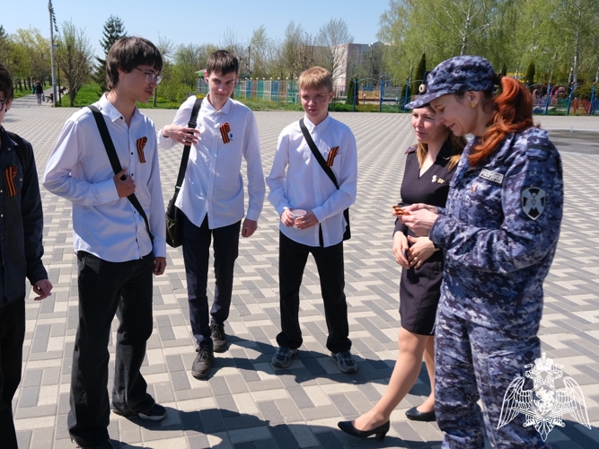 Росгвардейцы присоединились к патриотической акции «Георгиевская ленточка» в Тамбове
