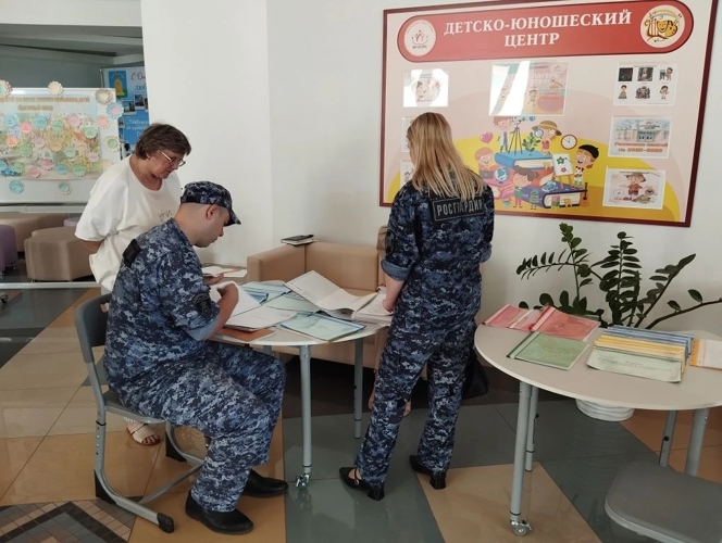 Росгвардейцы проверяют детские лагеря в Тамбовской области