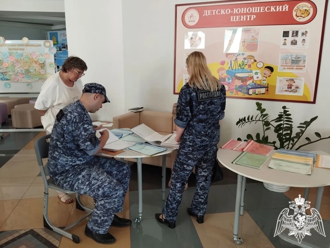 Росгвардейцы проверяют детские лагеря в Тамбовской области
