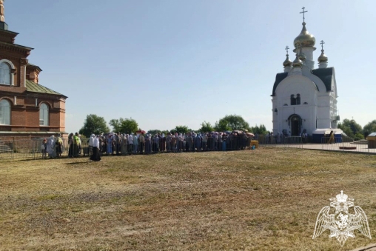 Тамбовские росгвардейцы обеспечили правопорядок во время проведения религиозных мероприятий в день памяти святителя Николая Чудотворца