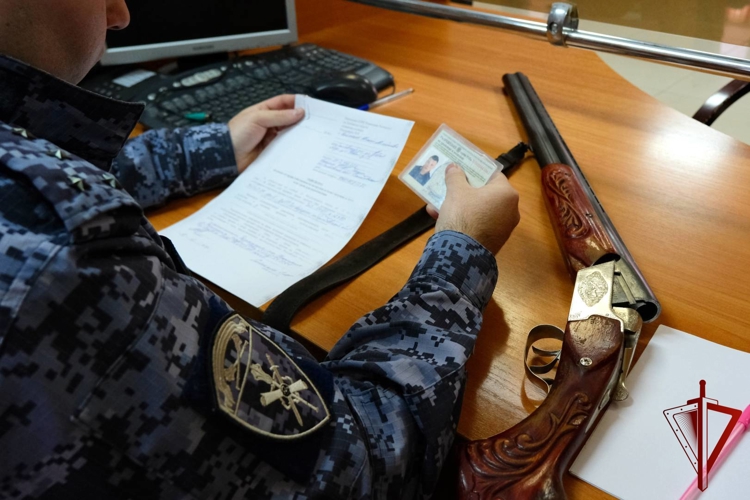 Росгвардейцы за неделю выявили 18 аднимистративных правонарушений у владельцев оружия в Тамбовской области