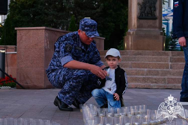 Росгвардейцы стали участниками патриотических акций в честь Дня памяти и скорби в Тамбове