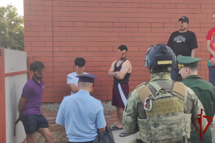При содействии ОМОН Росгвардии в Тамбове проведен рейд по соблюдению миграционного законодательства