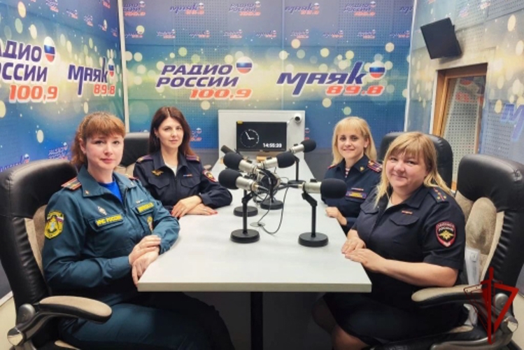Начальник пресс-службы регионального управления Росгвардии рассказала о взаимодействии с коллегами из ГИБДД в студии «Радио России – Тамбов»