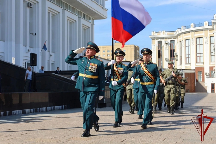 Заместитель начальника регионального управления Росгвардии принял участие в торжественном мероприятии в честь Дня Государственного флага России в Тамбове