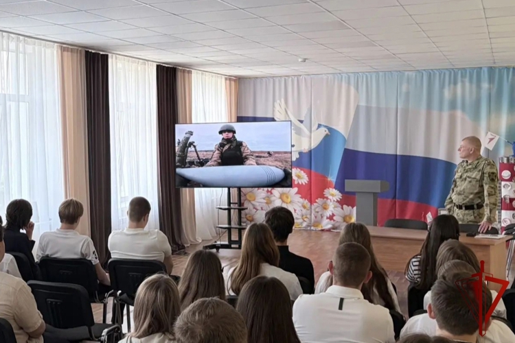 Представитель Военной академии Росгвардии провел профориентационные встречи с тамбовскими школьниками