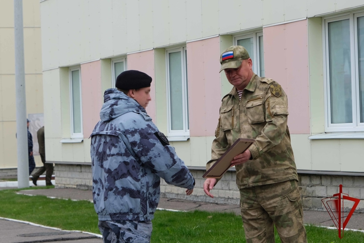 Сотрудников тамбовского ОМОН поздравили с профессиональным праздником